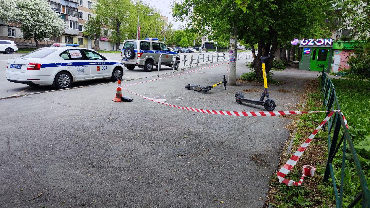 Подросток на электросамокате сбил пешехода на тротуаре в Челябинске, пострадавшего увезли на скорой