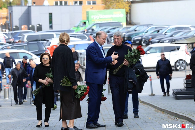 Проводить в последний путь пришли многочисленные друзья спортсмена | Источник: Дмитрий Толстошеев / MSK1.RU