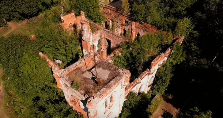 Опустевшие дворянские гнезда: посмотрите на 7 заброшенных усадеб России