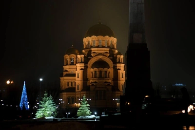 Volgograd Photographer Captures Warm Winter Night Beauty