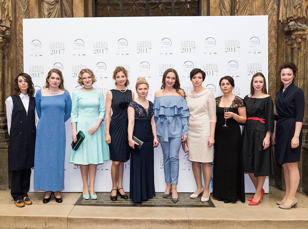 В Москве вручили стипендии L’Oreal-Unesco «Для женщин в науке» | marieclaire.ru