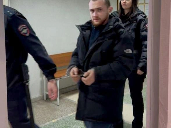 Эдуард Шафиков не признал вину. | Источник: Суды Свердловской области 