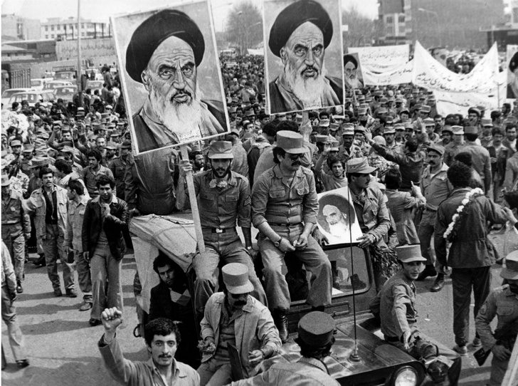 Кровавая революция: как изменилась жизнь иранских женщин после событий 1979 года