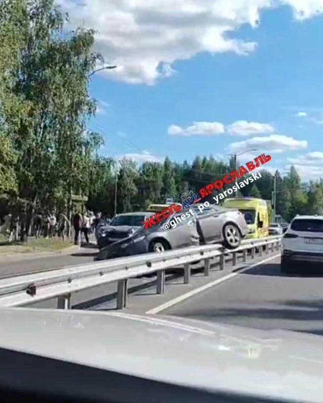 На место приезжала реанимация | Источник: Жесть Ярославль / Max