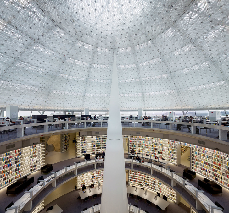 Яркая библиотека по проекту Жана Нувеля (фото 8)