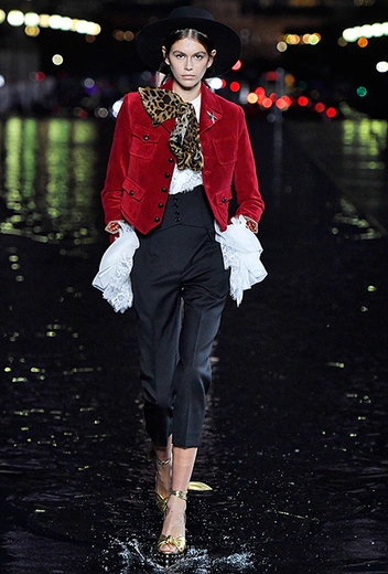 Кайя на показе Saint Laurent SS19