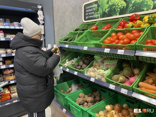 «Ананас и манго дешевле». В Екатеринбурге начали продавать огурцы по 500 рублей за килограмм | Источник: читатель E1.RU