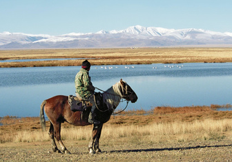 Приграничный дзен и монгольское радио: чем манит туристов самый дальний уголок Алтая
