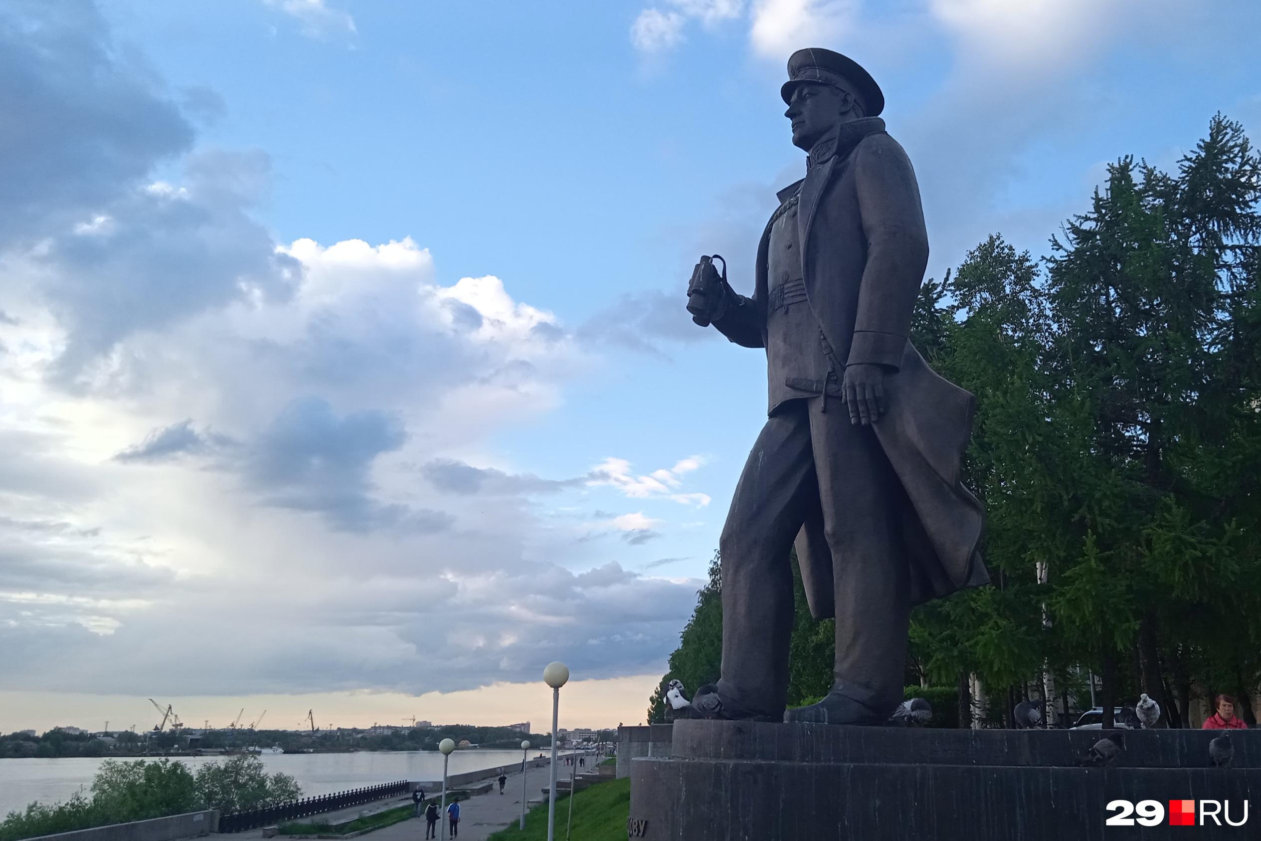 В Архангельске отремонтируют памятник адмиралу Кузнецову: сколько денег потратят