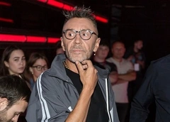 Сергей Шнуров уходит со сцены