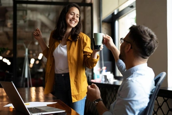 «Муж ради меня и первой дочери 11 лет назад бросил пить. Теперь я не могу уйти к другому?»
