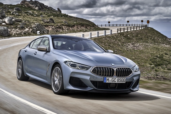 BMW 8-й серии Gran Coupe. Полный привод, но маленький клиренс? Это спортивно. Но зачем тогда две лишние двери? На случай, если надо будет срочно отвезти детей к бабушке? | maximonline.ru