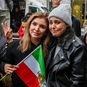 Иранская принцесса Ясмин Пехлеви присоединилась к митингу в поддержку Израиля