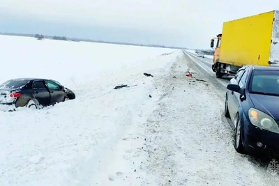 Столкновение легковушек в Тюменской области: один погиб