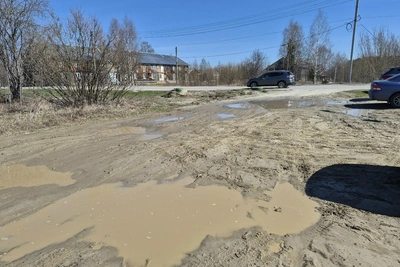 В Нягани инвалиды не могут подъехать к спортцентру из-за грязи