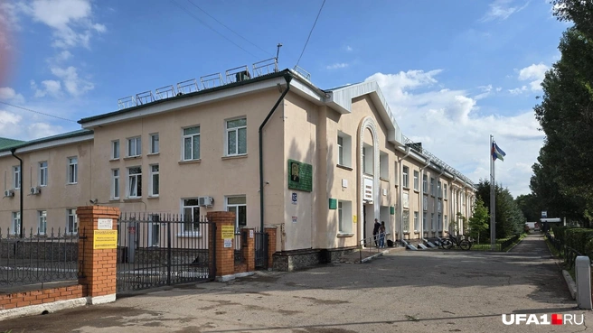 Главное здание Октябрьского нефтяного колледжа | Источник: Антон Селиверстов / UFA1.RU