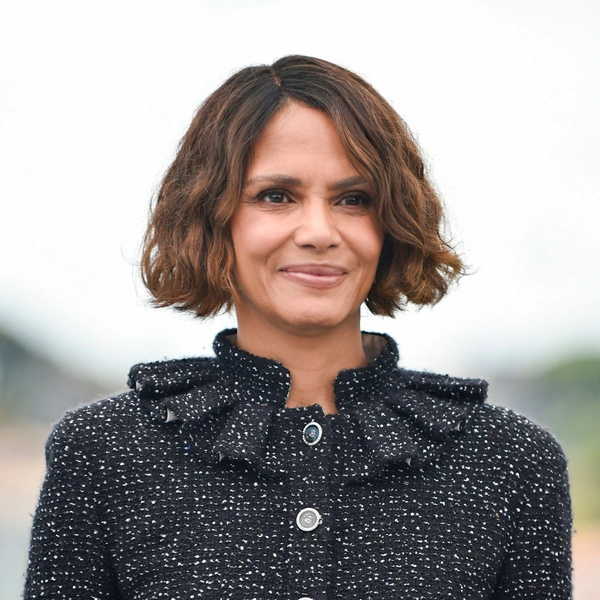 кудрявые волосы, длинные кудрявые волосы, кудрявый метод, кудрявый волос женский, фото кудрявых волос, кудрявые звезды, большие кудрявые волосы, темные кудрявые волосы | Источник: Andia