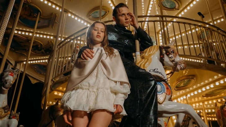 Обложка песни «Силуэт» Вани Дмитриенко и Ани Пересильд | Источник: Официальное сообщество ВК