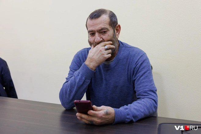 Мужчина добивается проведения повторной экспертизы | Источник: Алексей Волхонский / V1.RU