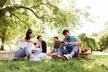 Что за тренд у зумеров — выходить на «микропенсию»?