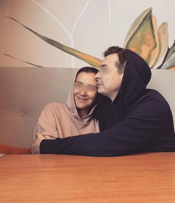Рустем с женой | Источник: gaisalive / Instagram (соцсеть запрещена на территории РФ)