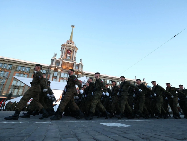 Для этого военные отрабатывают навыки на тренировках | Источник: Владислав Лоншаков / E1.RU