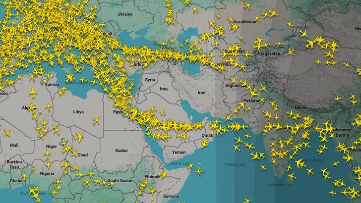 Стирают белье в раковине и носят футболки «Абибас». Как выживают застрявшие на Ближнем Востоке туристы Стирают белье в раковине и носят футболки «Абибас». Как выживают застрявшие на Ближнем Востоке туристы