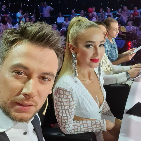 Драники и новые платья каждый день: как Ольга Бузова сидит в жюри белорусского X-Factor