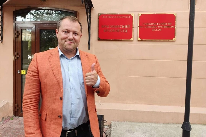 Журналист отстоял свое право остаться кандидатом | Источник: Vk.com / polushin1979