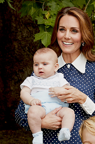 Как выглядит принц Луи Кембриджский: новые фото детей Кейт и Уильяма