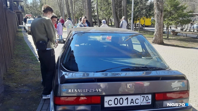 В Сибири только две Renault 25, подчеркнул Вячеслав | Источник: Анастасия Харламова / NGS70.RU