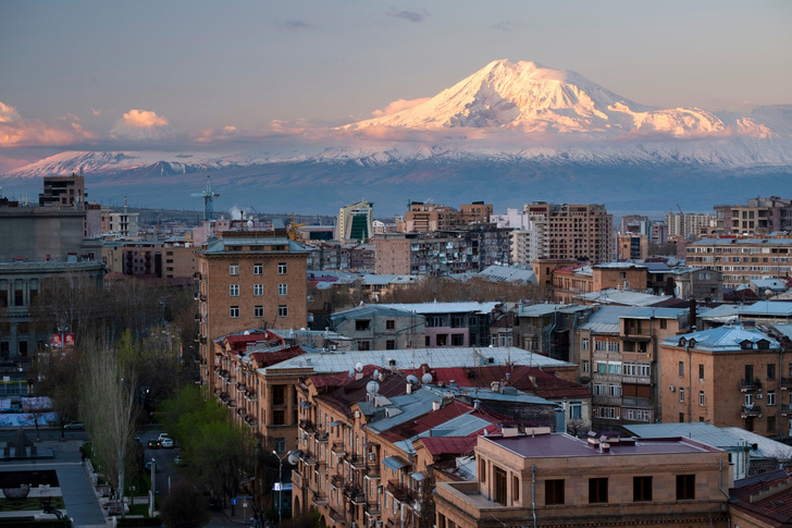 Занято все, цены московские: что происходит с арендой жилья в Ереване прямо сейчас