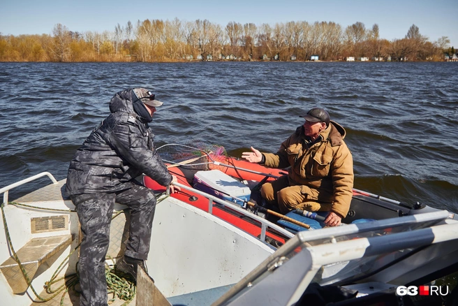 Рыбак без спасжилета&nbsp;— непорядок, замечаем мы | Источник: Роман Данилкин / 63.RU 