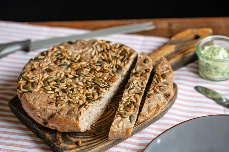 Правильный и вкусный хлеб, который можно есть без вреда для вашей талии: 2 рецепта | Источник: Julija Kumpinovica/Shutterstock/Fotodom.ru