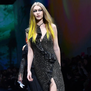 Fashion director notes: сильный ход Versace