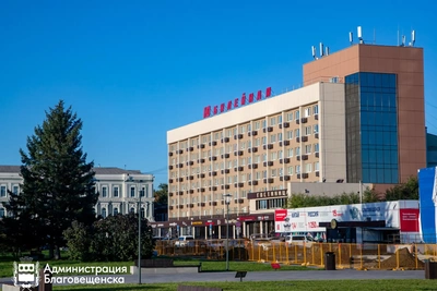 В Благовещенске появится парковка у Дома российско‑китайской дружбы