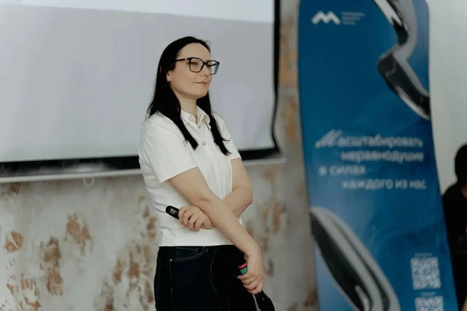 Кризисный психолог Анастасия Ковалева недавно выступала в Челябинске на форуме по профилактике социально негативных явлений в молодежной среде&nbsp;и поделилась полезной информацией для подростков и родителей | Источник: Анастасия Хмарук