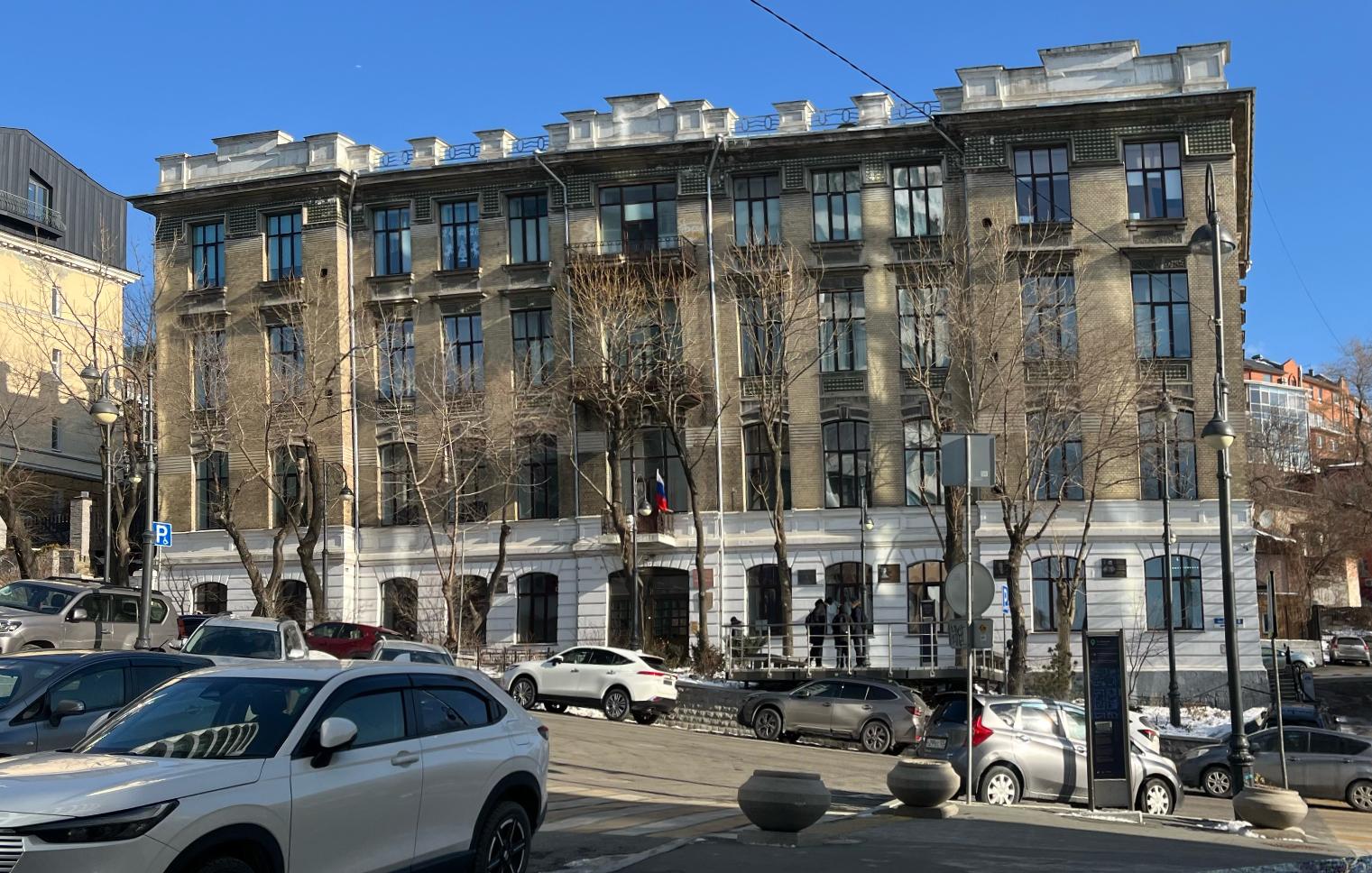 Первая гимназия 120 лет назад была исключительно женской | Источник: Елена Буйвол / VLADIVOSTOK1.RU