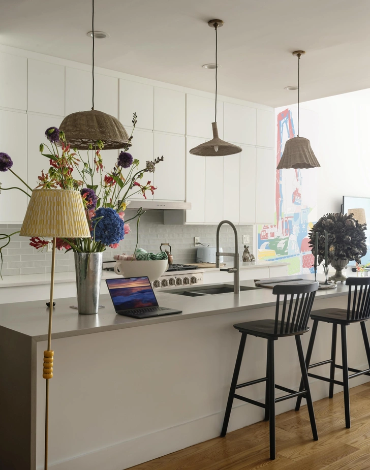 Свет, Pooky. | Источник: Мэтью Уильямс. Стиль: Хиллари Робертсон