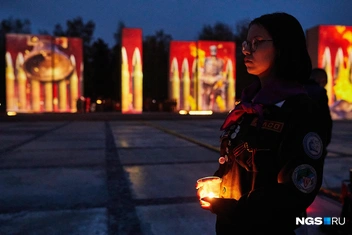 На акцию также пришли участники студенческих отрядов | Источник: Александр Ощепков / NGS.RU