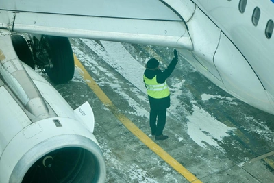 Рейс Сургут-Сочи задержан на 11 часов