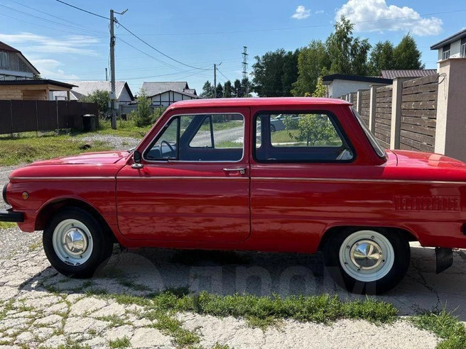 «Запорожец» — легендарный автомобиль, часто упоминаемый в анекдотах | Источник: Drom.ru