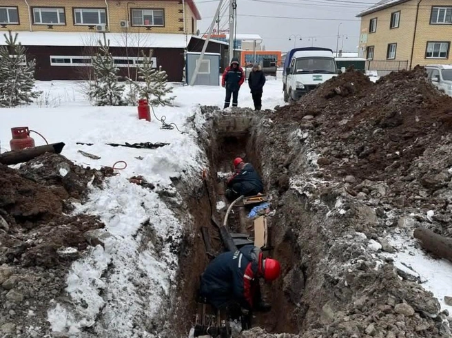Энергетики всю ночь пытались решить проблему | Источник: «Россети-Урал»