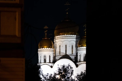 Пьяный красноярец вынес двери храма и добрался до алтаря