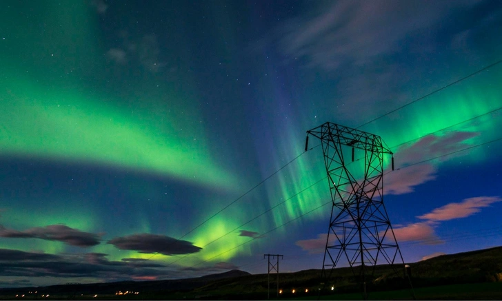 Удар с последствиями: прогноз ЛСА, когда будут магнитные бури из-за вспышек на Солнце | Источник: iStockphoto/Sergdid