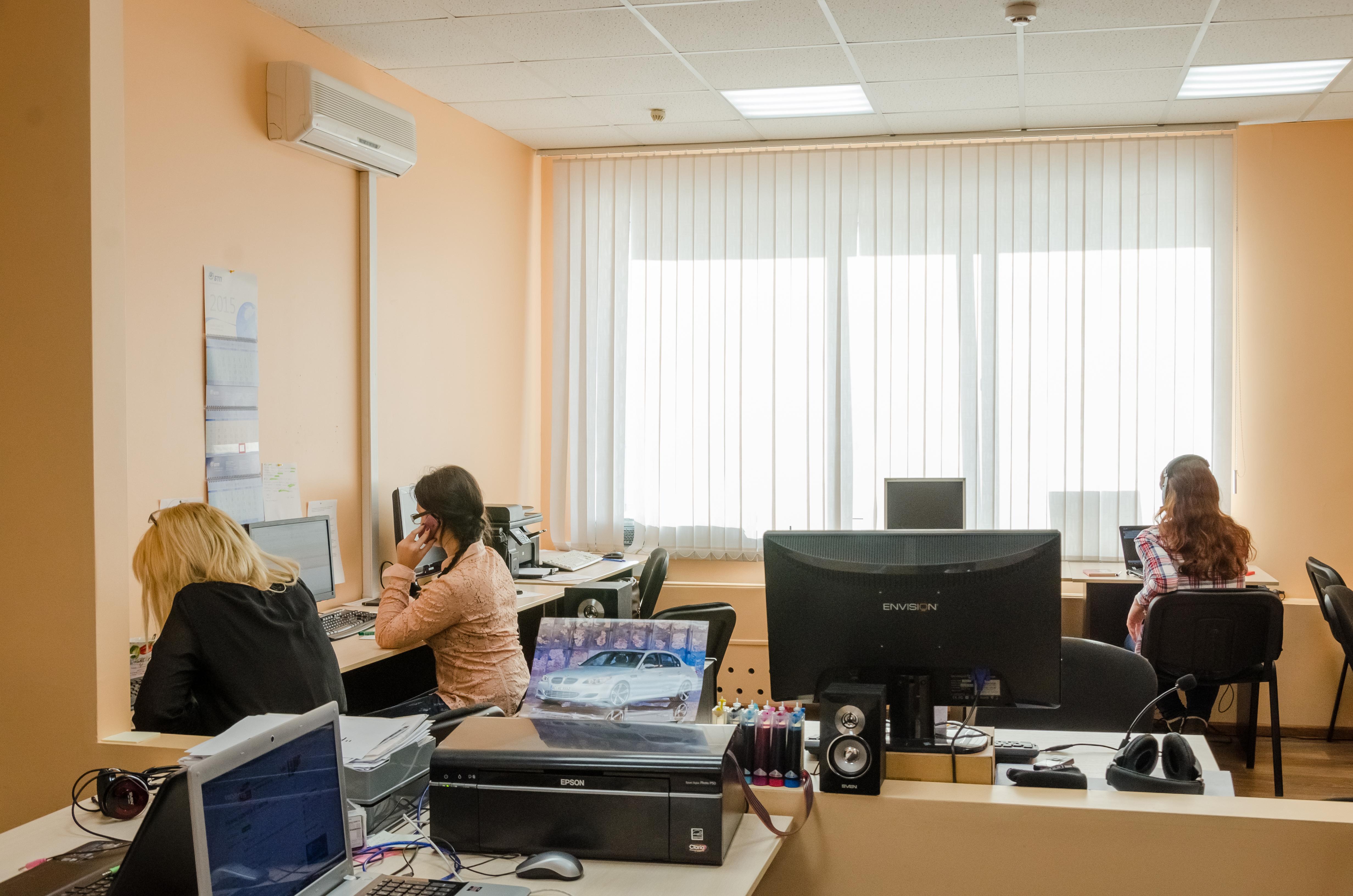 За какими сотрудниками охотятся работодатели: ответ Минтруда