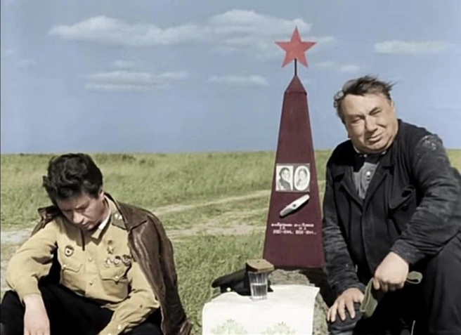 Драматический талант Смирнова показал всему миру его друг и режиссер Леонид Быков | Источник: кадр из фильма «В бой идут одни „старики“» (12+), реж. Леонид Быков, 1974 год