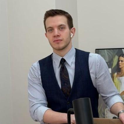 <p>Ильнар Галиханов</p>