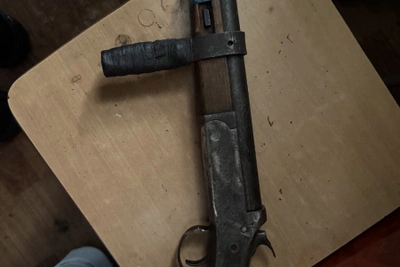 В Райчихинске изъяли почти килограмм марихуаны и обрез