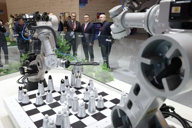 Обзор самых важных событий ПМЭФ-2025, которые повлияют на жителей Челябинской области | Источник: Наиль Фаттахов / сайт губернатора Челябинской области